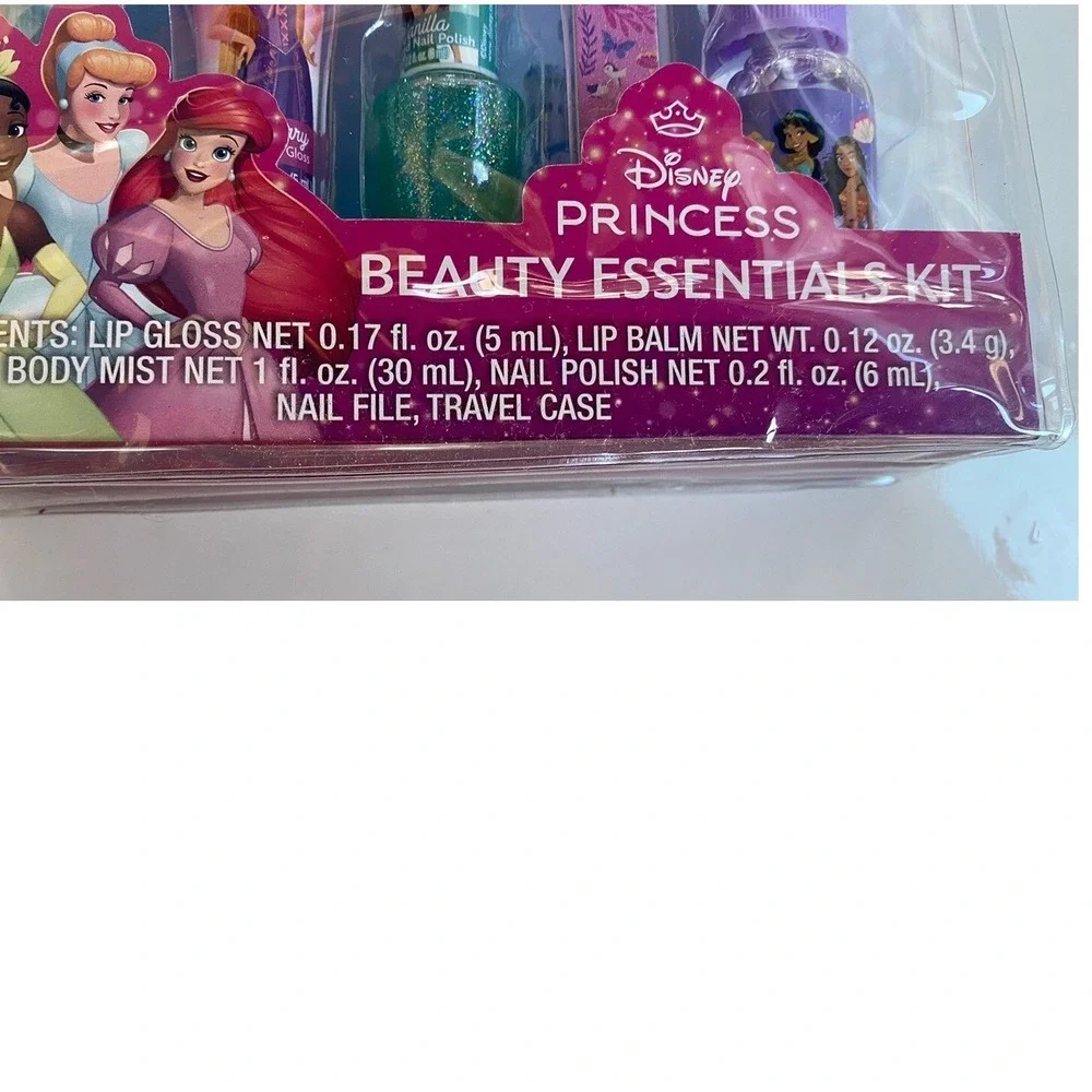 Disney Princess Beauty Essential Kit! Lip Gloss‎ Balm Body Mist Nail Polish NWT